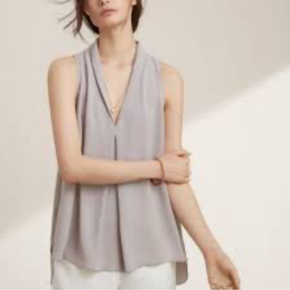 Aritzia Wilfred Nuit Sleeveless Crepe Blouse in Ashen Grey Gray - Sz M